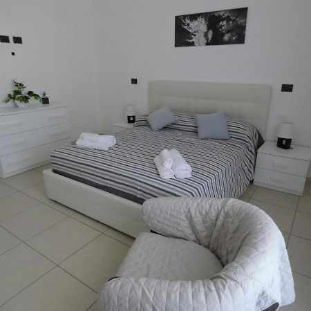 Casa Landolina Noto Apartment ภายนอก รูปภาพ