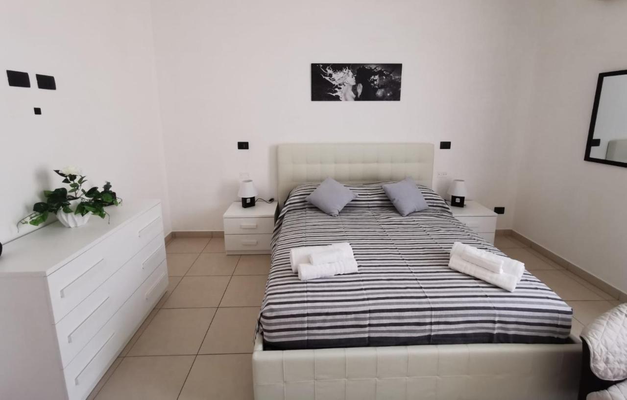 Casa Landolina Noto Apartment ภายนอก รูปภาพ